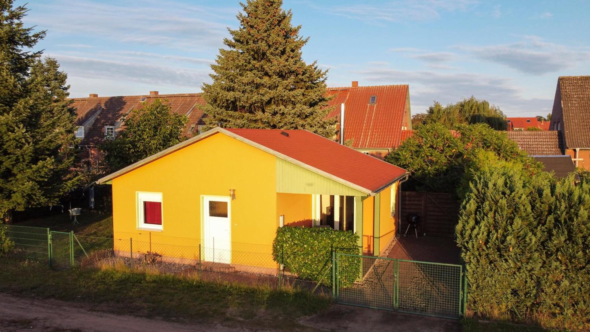Kleines Ferienhaus Am Feldrand Малхов Екстериор снимка